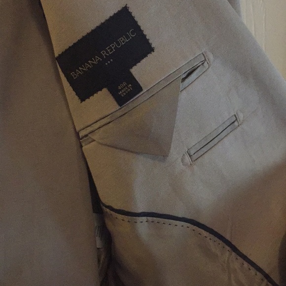 Khaki Taikored Fit Banana Republic Suit Set.